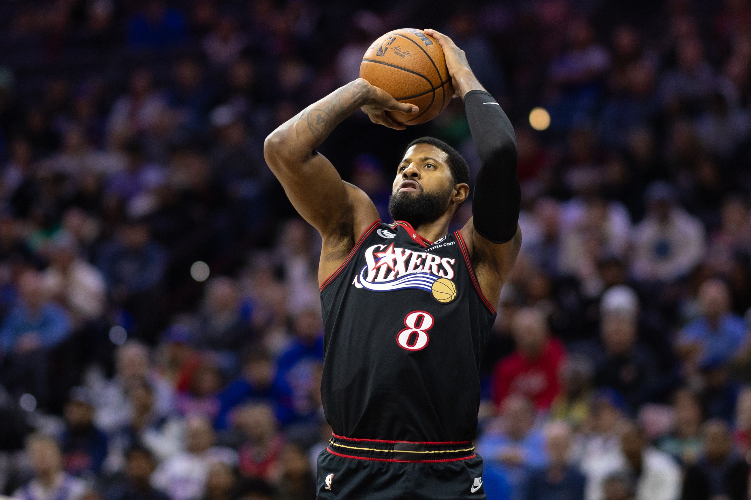 星空体育平台-铁但末节独得10分!乔治21中8&三分7中0拿到18分9板3助3断2帽