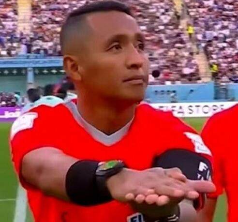 1669364772114046282.jpg 星空体育官网-世界杯球星撞脸!詹皇库兹马兼职 袁弘化身京多安