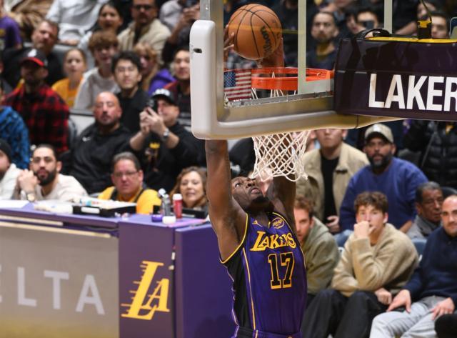 1737528560531044517.jpg 终于等到你!湖人3D新援轰16分+4记三分变詹皇绝配