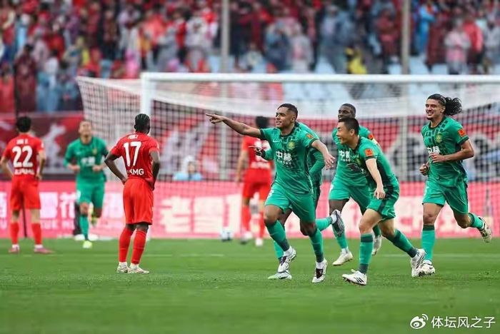 星空体育-海港钱白花了,补强补了个寂寞,球迷不满,卫冕也基本无望了|上海海港|杨希|新赛季|超级杯|克劳德_新浪体育_新浪新闻