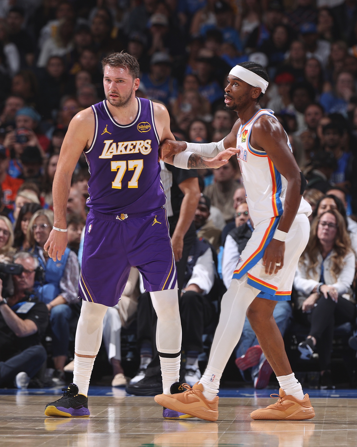 星空官网-防守基本盘截然不同！雷霆点名东&amp;里&amp;肯纳德 湖人解不了还啃不动